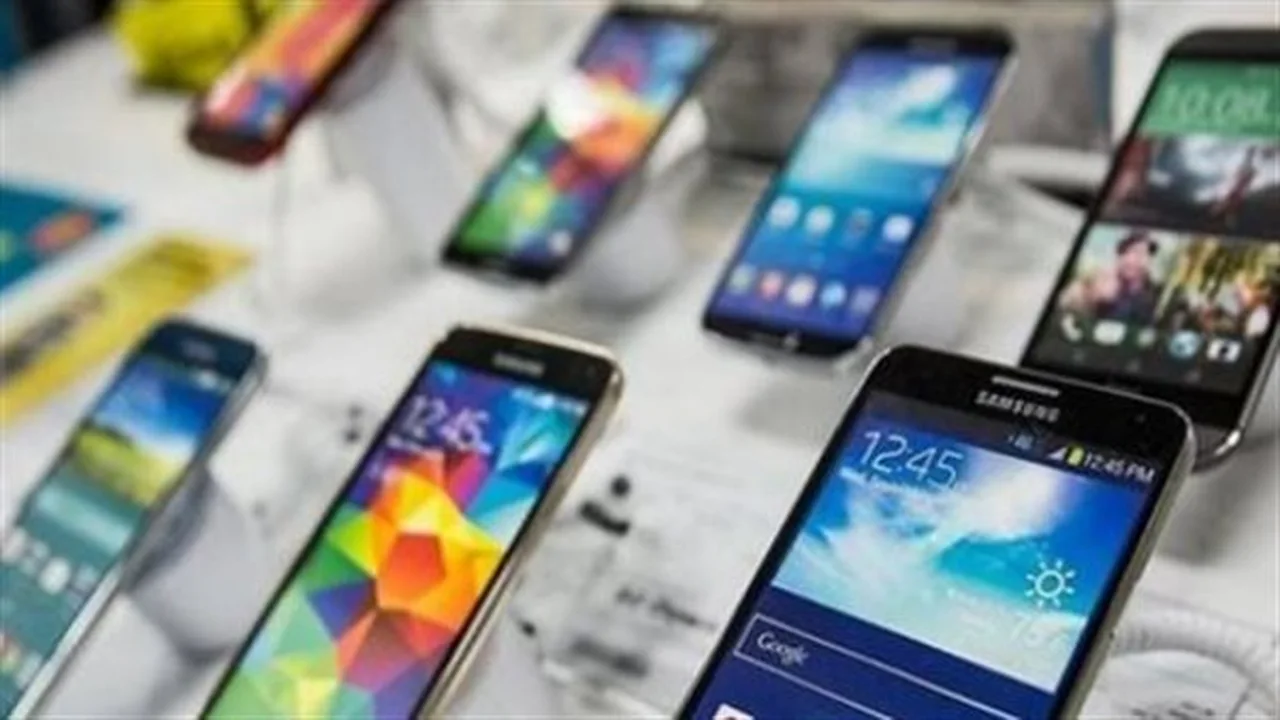 120 يومًا.. مهلة جديدة من تنظيم الاتصالات لتفعيل الهواتف المستوردة وسداد رسومها